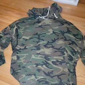 MENS CAMO HOODIE SIZE LARGE